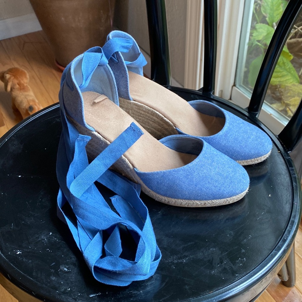 Old Navy blue espadrille wedges
